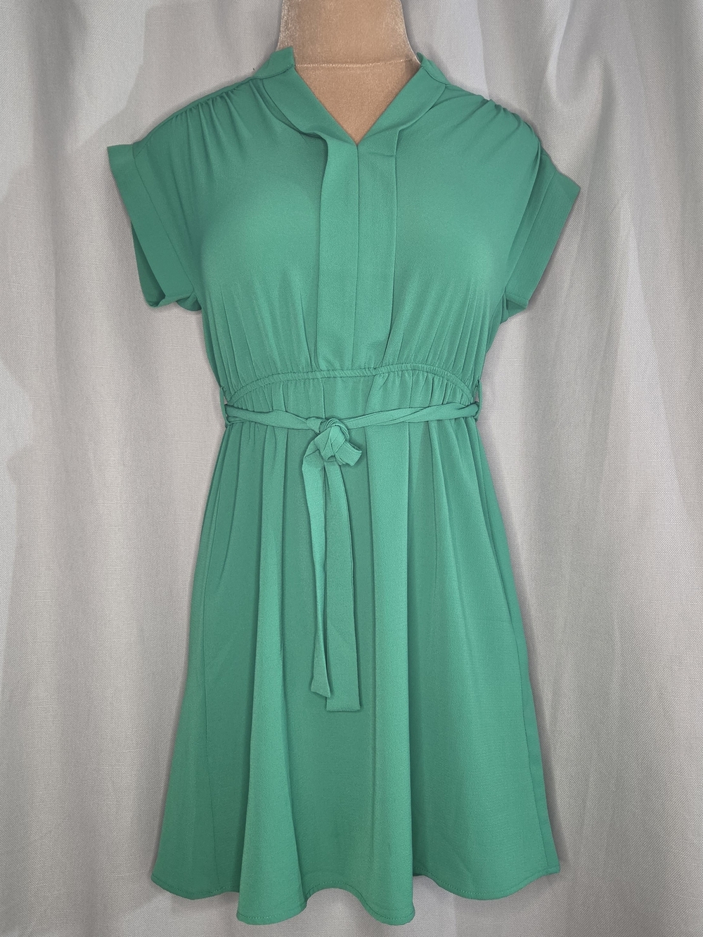 Monteau Size S Small Classic Green Tie-Waist Women's Dress